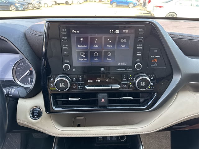 Thumbnail: 2022 Toyota Highlander - 13