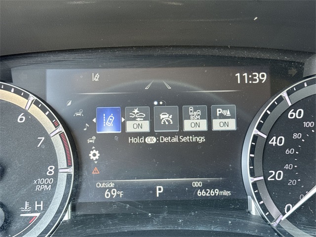 Thumbnail: 2022 Toyota Highlander - 15