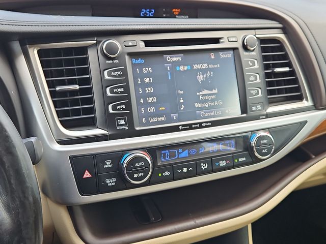 Thumbnail: 2017 Toyota Highlander - 15