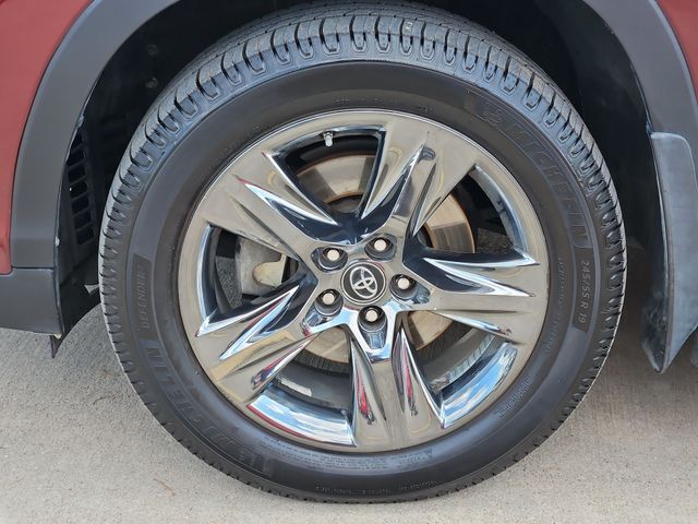 Thumbnail: 2017 Toyota Highlander - 8