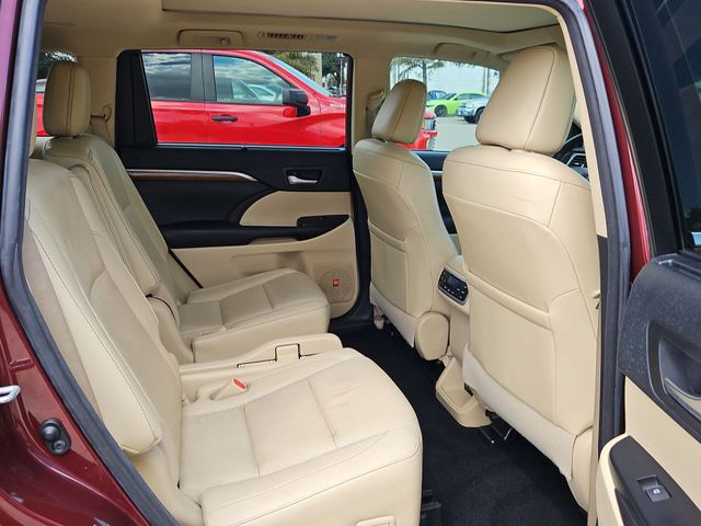 Thumbnail: 2017 Toyota Highlander - 26
