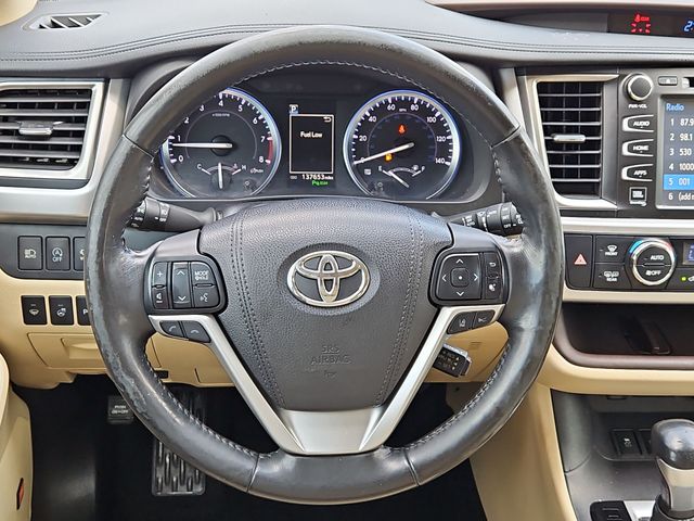 Thumbnail: 2017 Toyota Highlander - 14
