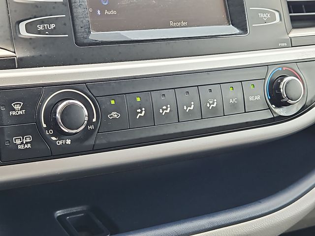 Thumbnail: 2019 Toyota Highlander - 28