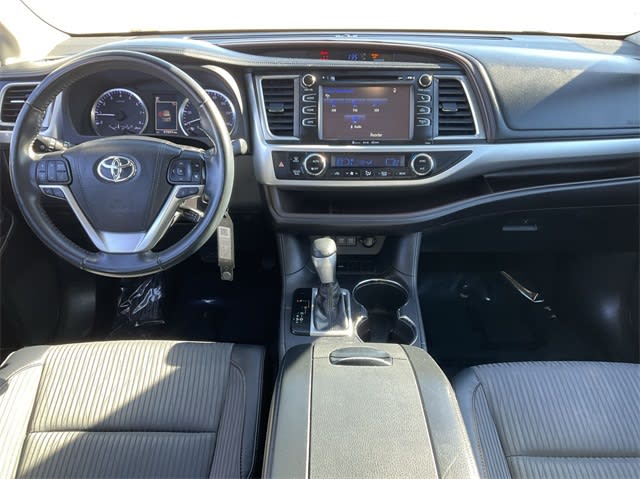 2018 Toyota Highlander Plus 8