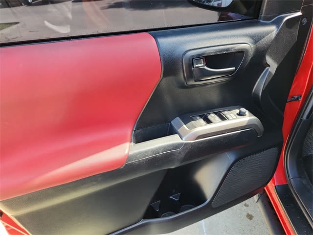 2021 Toyota Tacoma SR5 22