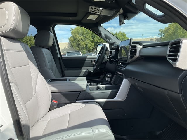 Thumbnail: 2025 Toyota Tundra - 9