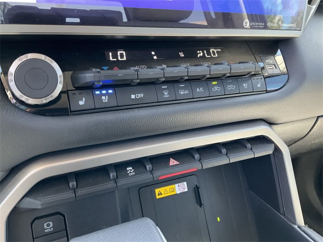 2024 Toyota Tundra Limited 27