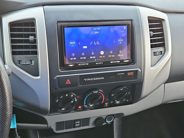 Thumbnail: 2015 Toyota Tacoma - 14