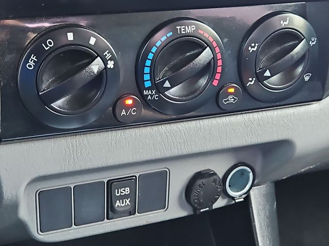 Thumbnail: 2015 Toyota Tacoma - 28