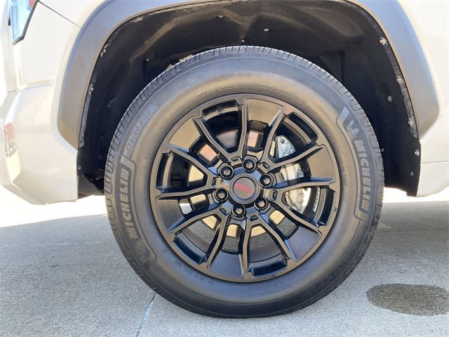 Thumbnail: 2022 Toyota Tundra - 6