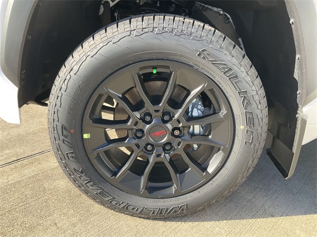 Thumbnail: 2025 Toyota Tundra - 6