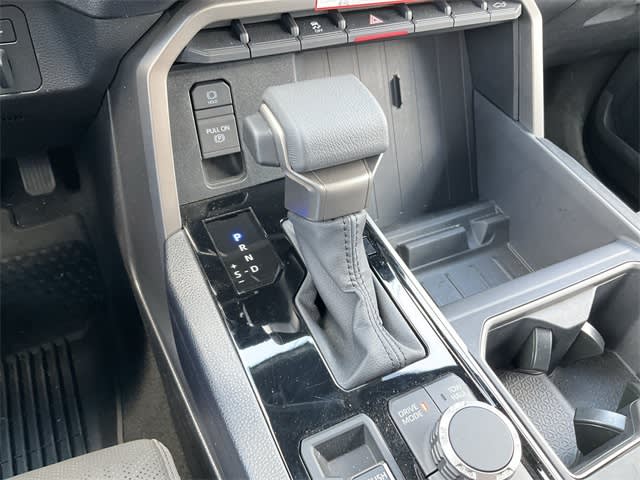 Thumbnail: 2025 Toyota Tundra - 13