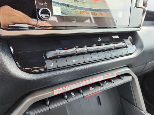 Thumbnail: 2025 Toyota Tundra - 27