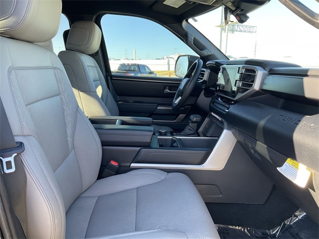 Thumbnail: 2025 Toyota Tundra - 10