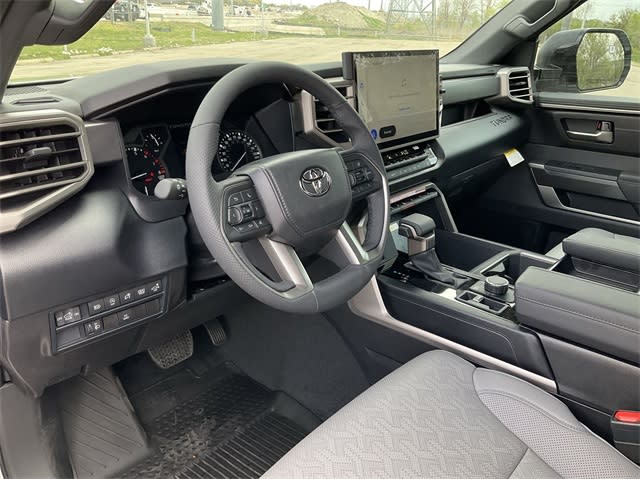 Thumbnail: 2025 Toyota Tundra - 2