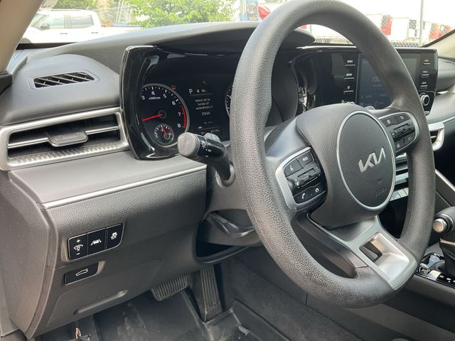 Thumbnail: 2023 Kia K5 - 2