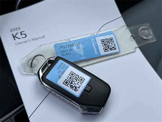Thumbnail: 2023 Kia K5 - 17