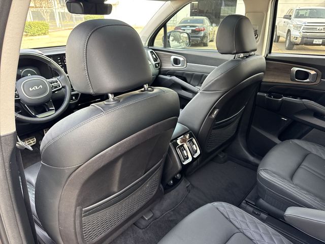 Thumbnail: 2022 Kia Sorento - 9