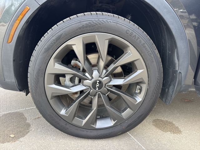 Thumbnail: 2022 Kia Sorento - 6