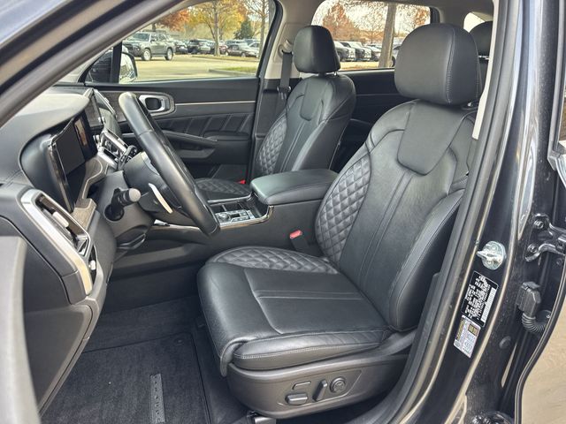 Thumbnail: 2022 Kia Sorento - 8