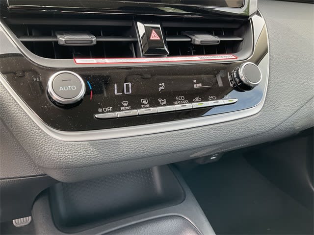 2025 Toyota Corolla LE 24