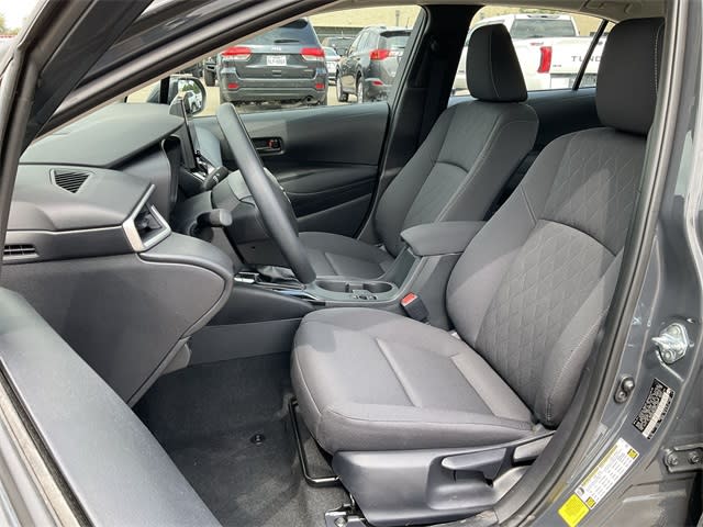 2025 Toyota Corolla LE 8