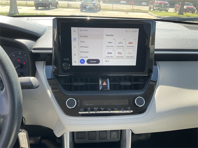 2023 Toyota Corolla Cross L 12