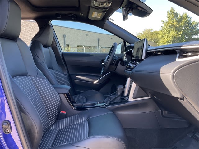 Thumbnail: 2025 Toyota Corolla Cross - 25