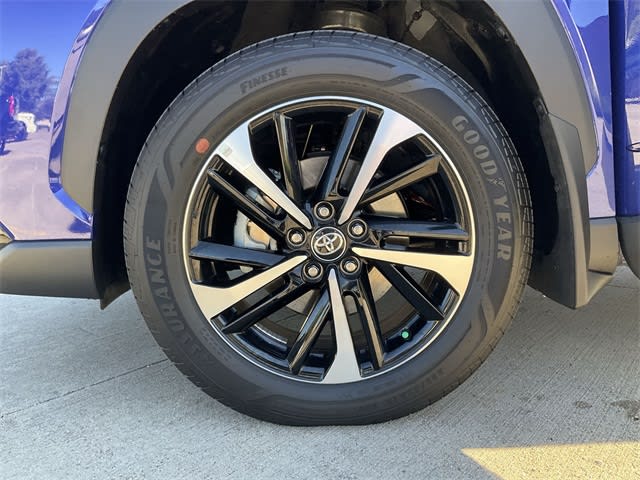 Thumbnail: 2025 Toyota Corolla Cross - 8