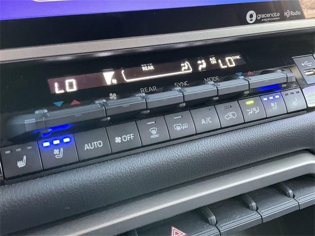 Thumbnail: 2023 Toyota Sequoia - 19