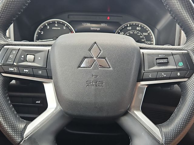Thumbnail: 2024 Mitsubishi Outlander - 24
