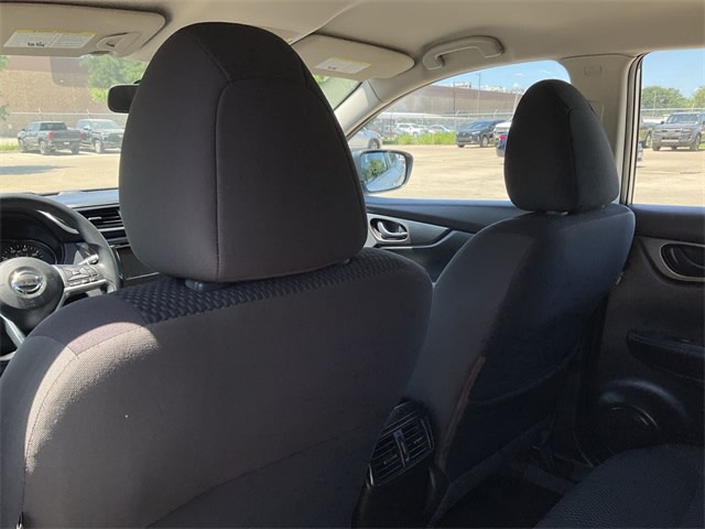 Thumbnail: 2019 Nissan Rogue Sport - 10