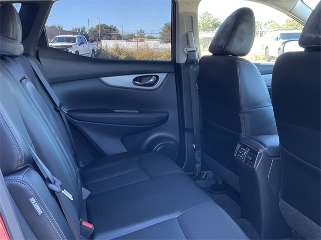 Thumbnail: 2020 Nissan Rogue Sport - 11