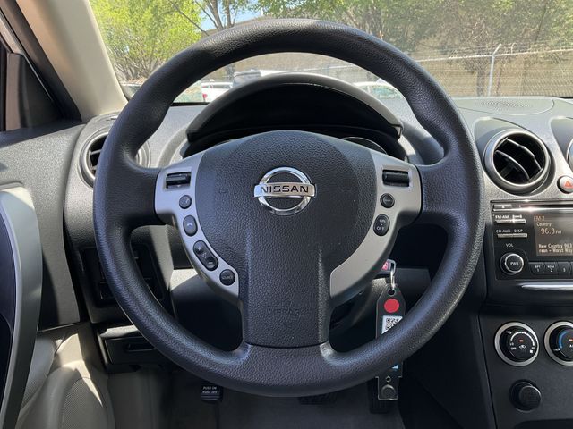 Thumbnail: 2015 Nissan Rogue - 14