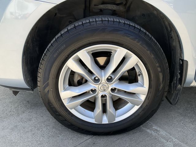 Thumbnail: 2015 Nissan Rogue - 8