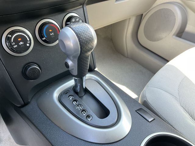 Thumbnail: 2015 Nissan Rogue - 16