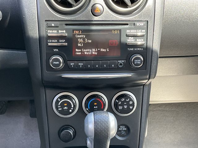 Thumbnail: 2015 Nissan Rogue - 15