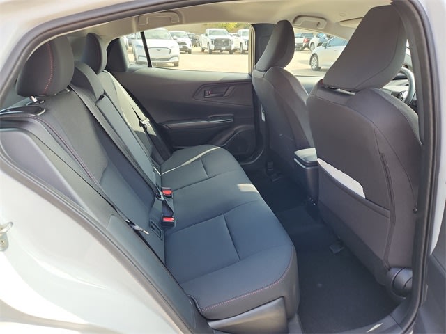 Thumbnail: 2025 Toyota Prius v - 26