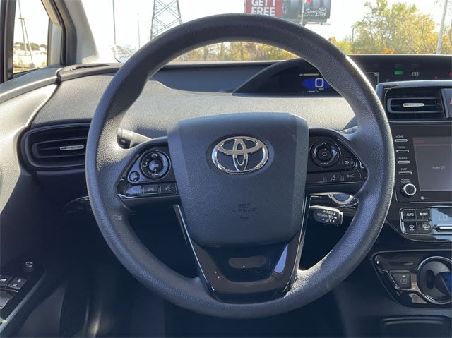 2022 Toyota Prius LE 12