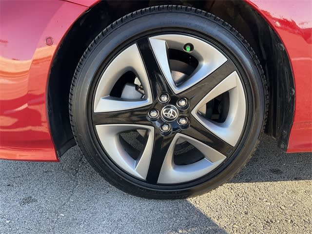 Thumbnail: 2019 Toyota Prius - 7