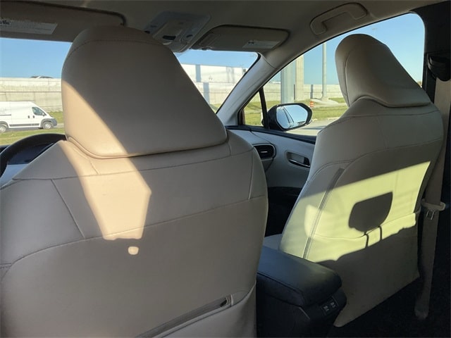 Thumbnail: 2019 Toyota Prius - 16