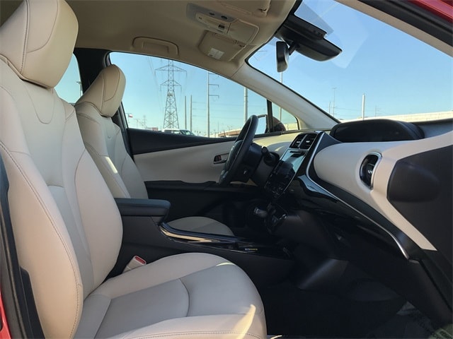 Thumbnail: 2019 Toyota Prius - 10