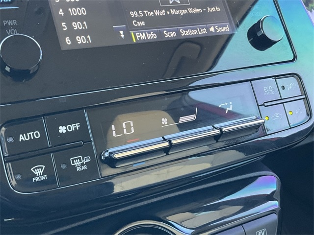 Thumbnail: 2019 Toyota Prius - 25