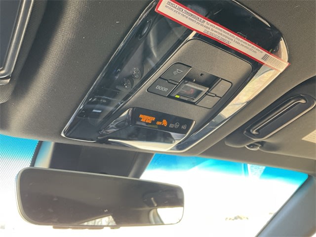 Thumbnail: 2021 Toyota Venza - 19