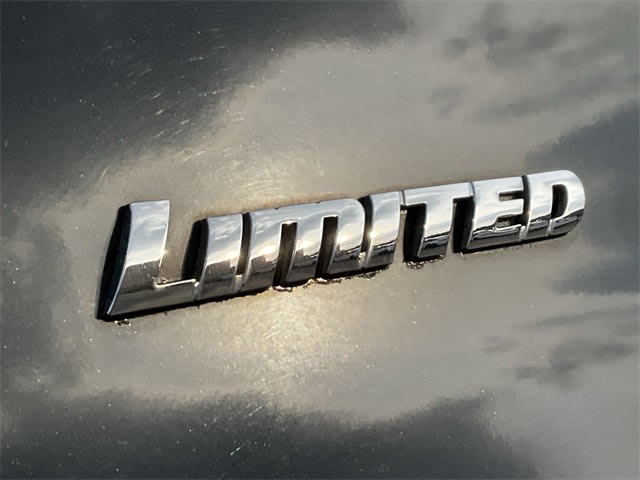 Thumbnail: 2015 Toyota 4Runner - 4