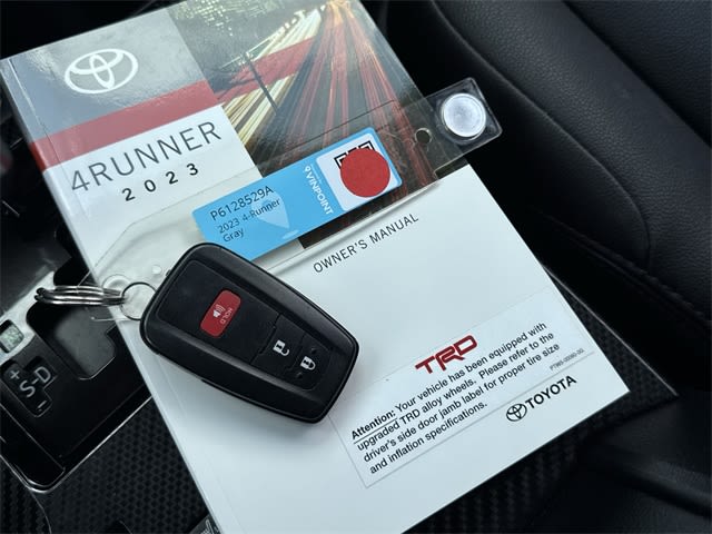 Thumbnail: 2023 Toyota 4Runner - 16