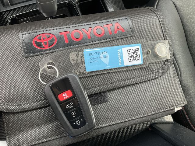 Thumbnail: 2024 Toyota 4Runner - 17