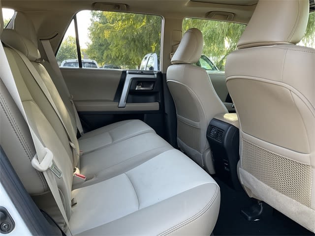 Thumbnail: 2016 Toyota 4Runner - 10