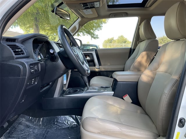 Thumbnail: 2016 Toyota 4Runner - 8