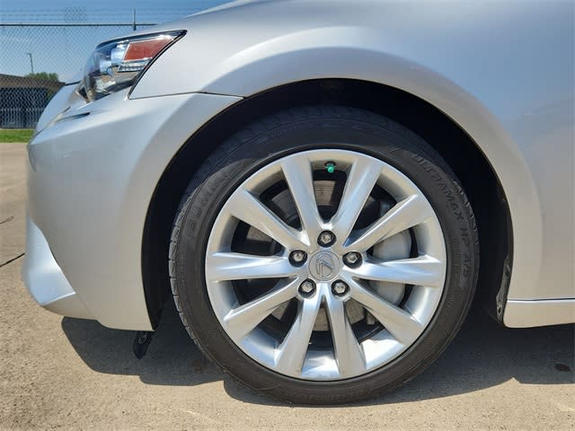 2016 Lexus IS 300 8